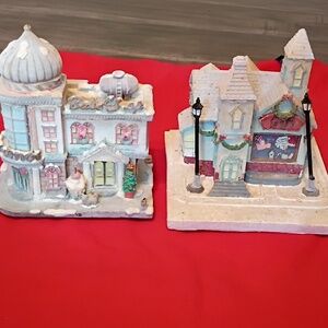 Festive Holiday Village Set - Multicolor use batteries or 9v charger